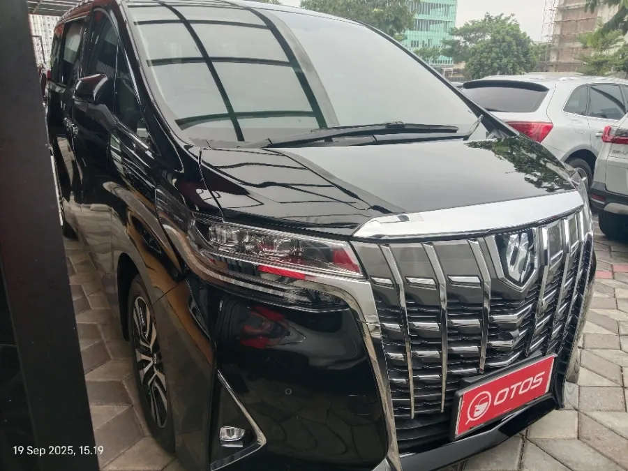 Foto Mobil Bekas Kanan Depan Toyota Alphard 2.5 G tahun 2019