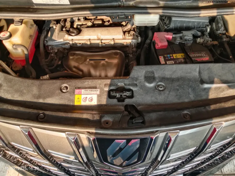 Foto Mobil Bekas Mesin Toyota Alphard 2.5 G tahun 2019