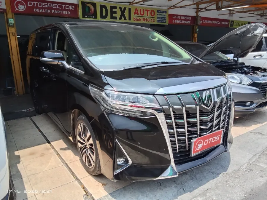 Foto Mobil Bekas Kanan Depan Toyota Alphard 2.5 G tahun 2020