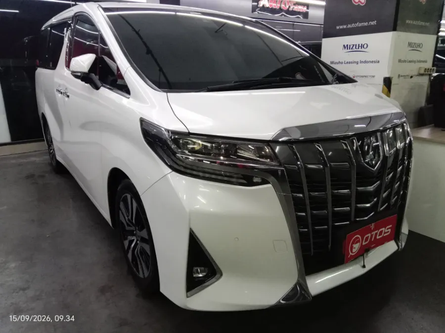 Foto Mobil Bekas Kanan Depan Toyota Alphard 2.5 G tahun 2020