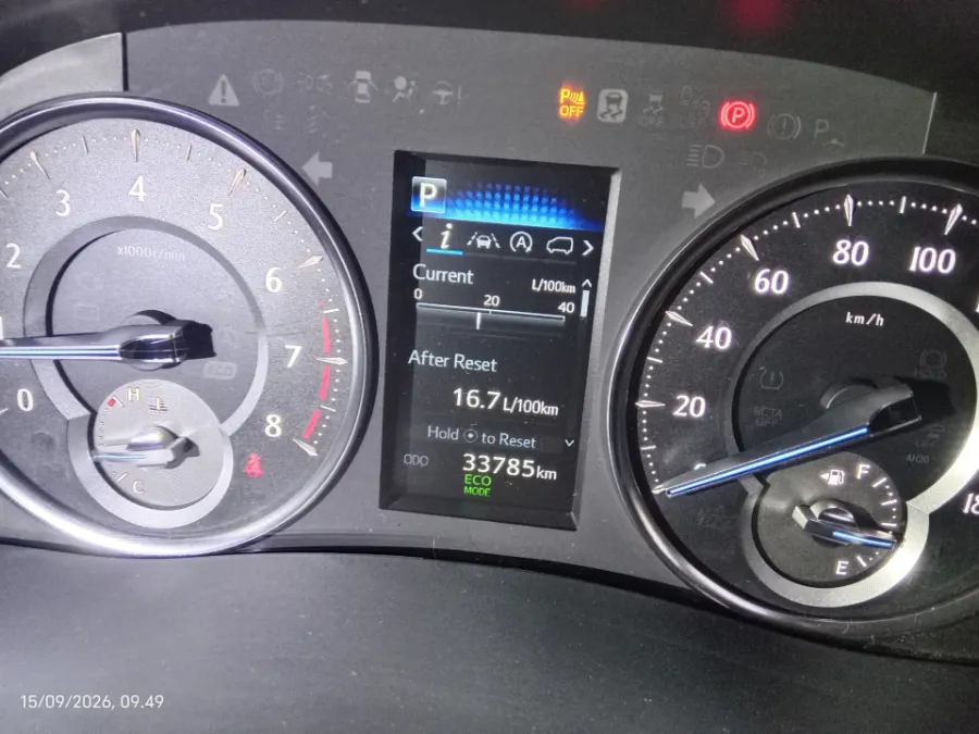 Foto Mobil Bekas Odometer Toyota Alphard 2.5 G tahun 2020