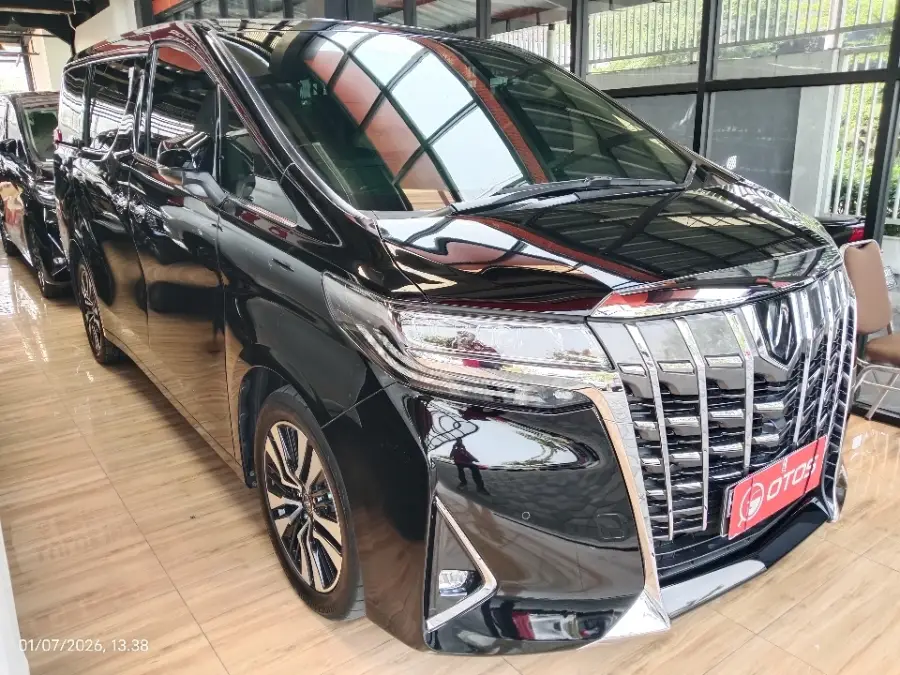 Foto Mobil Bekas Kanan Depan Toyota Alphard 2.5 G tahun 2021
