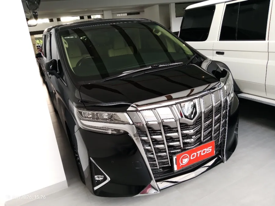 Foto Mobil Bekas Kanan Depan Toyota Alphard 2.5 G tahun 2021