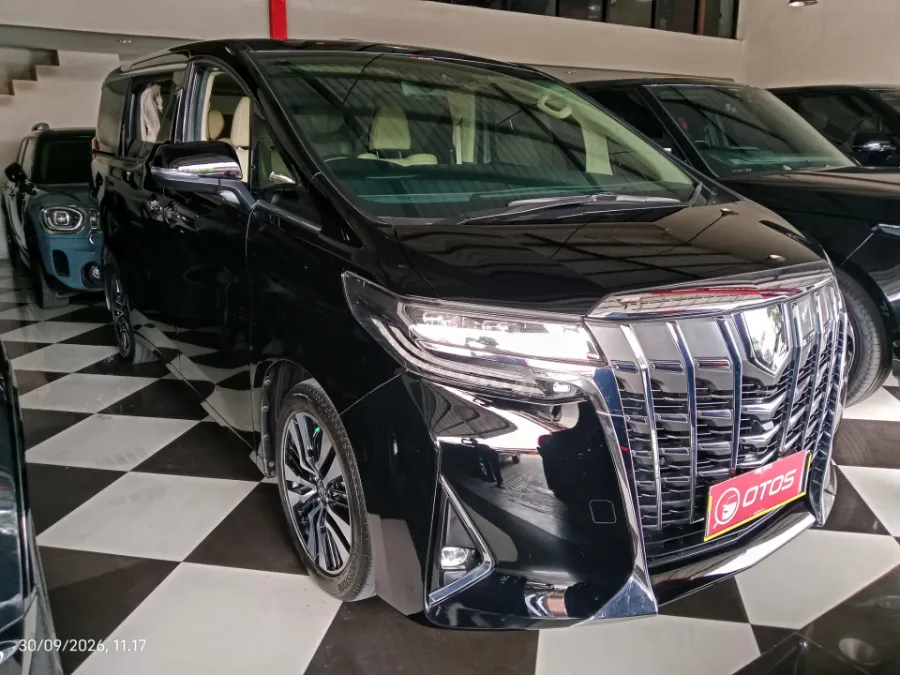 Foto Mobil Bekas Kanan Depan Toyota Alphard 2.5 G tahun 2021