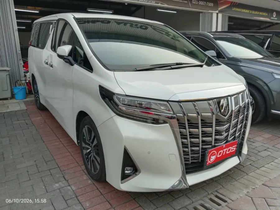 Foto Mobil Bekas Kanan Depan Toyota Alphard 2.5 G tahun 2021