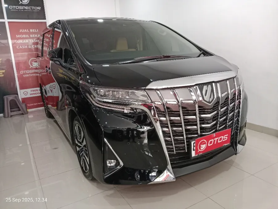 Foto Mobil Bekas Kanan Depan Toyota Alphard 2.5 G tahun 2022