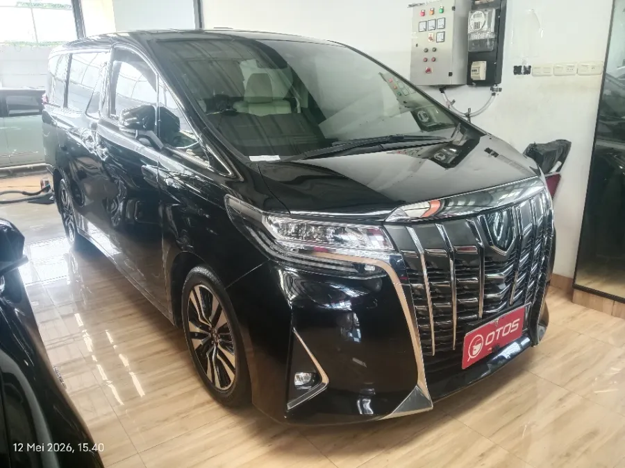 Foto Mobil Bekas Kanan Depan Toyota Alphard 2.5 G tahun 2022