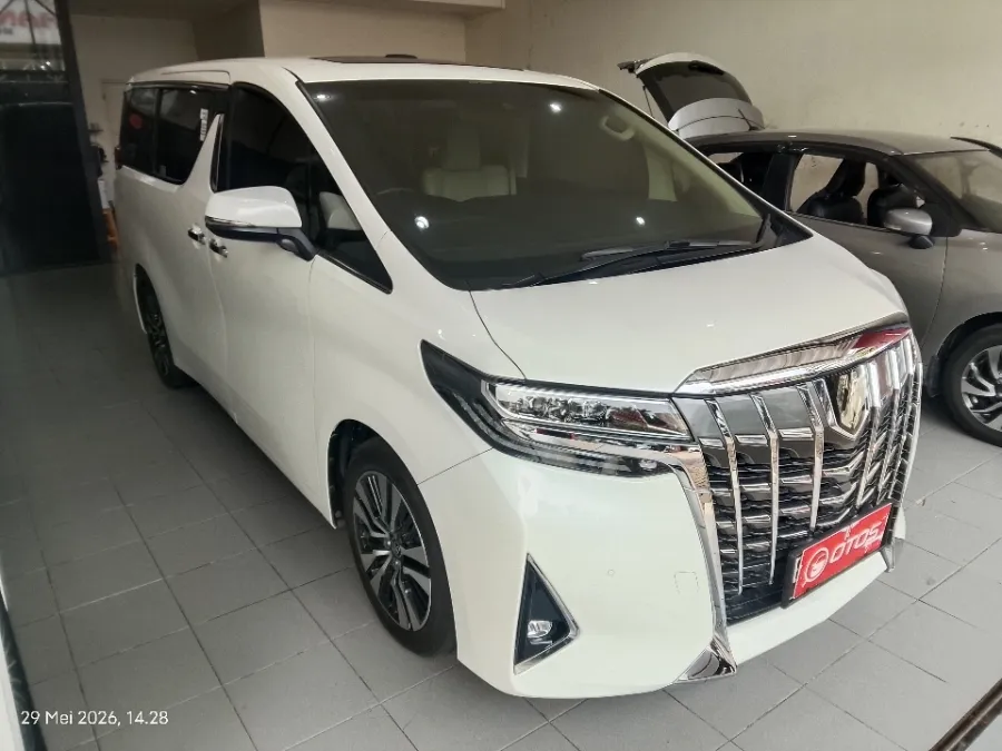 Foto Mobil Bekas Kanan Depan Toyota Alphard 2.5 G tahun 2022
