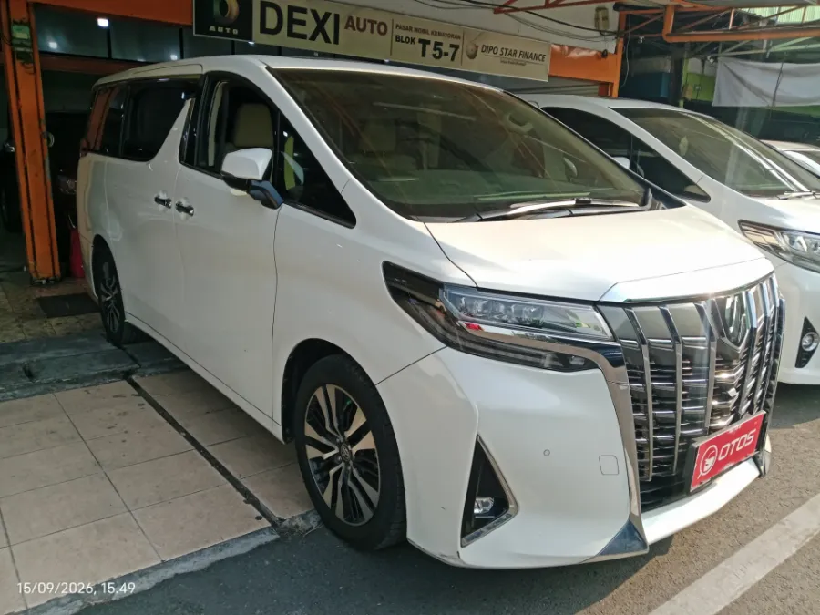 Foto Mobil Bekas Kanan Depan Toyota Alphard 2.5 G tahun 2022