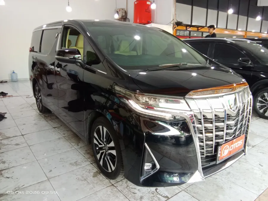 Foto Mobil Bekas Kanan Depan Toyota Alphard 2.5 G tahun 2022