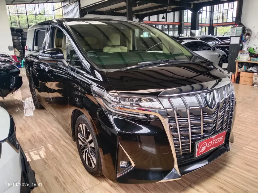 Foto Mobil Bekas Kanan Depan Toyota Alphard 2.5 G tahun 2022