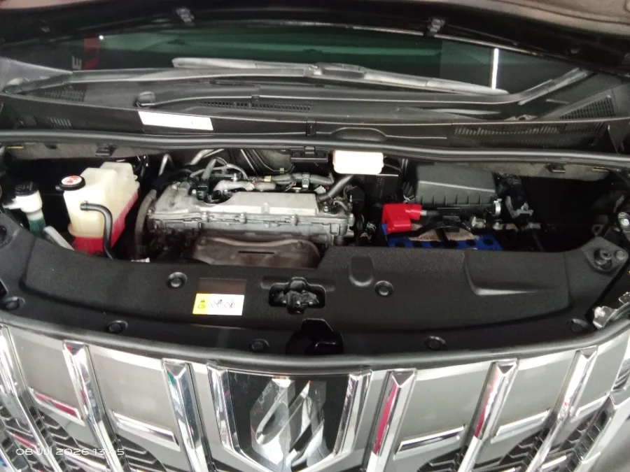Foto Mobil Bekas Mesin Toyota Alphard 2.5 G tahun 2022