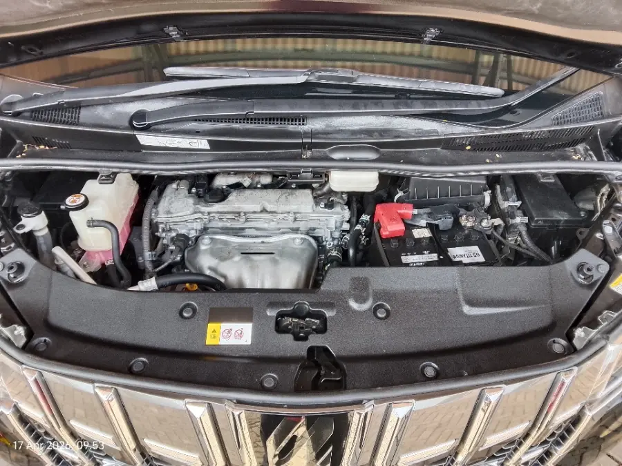 Foto Mobil Bekas Mesin Toyota Alphard 2.5 G tahun 2022