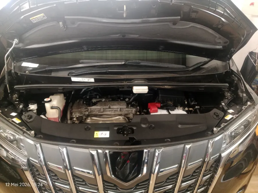 Foto Mobil Bekas Mesin Toyota Alphard 2.5 G tahun 2022