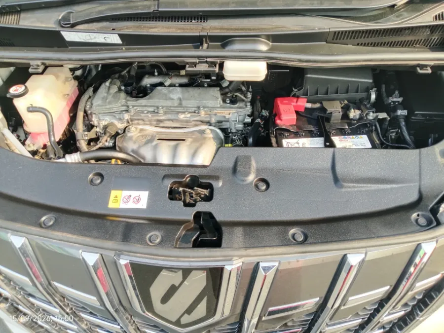 Foto Mobil Bekas Mesin Toyota Alphard 2.5 G tahun 2022