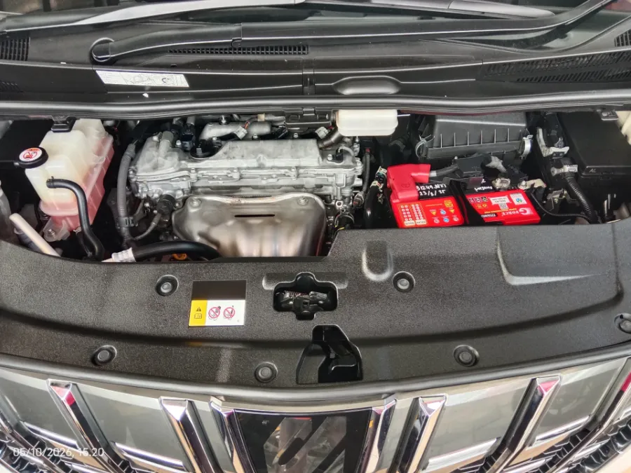 Foto Mobil Bekas Mesin Toyota Alphard 2.5 G tahun 2022