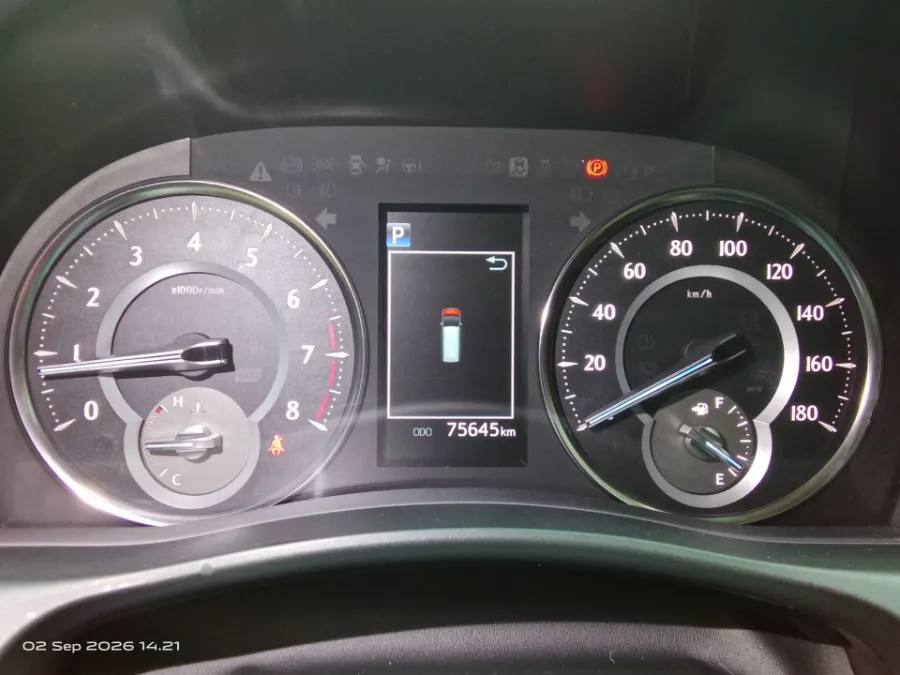 Foto Mobil Bekas Odometer Toyota Alphard 2.5 G tahun 2022
