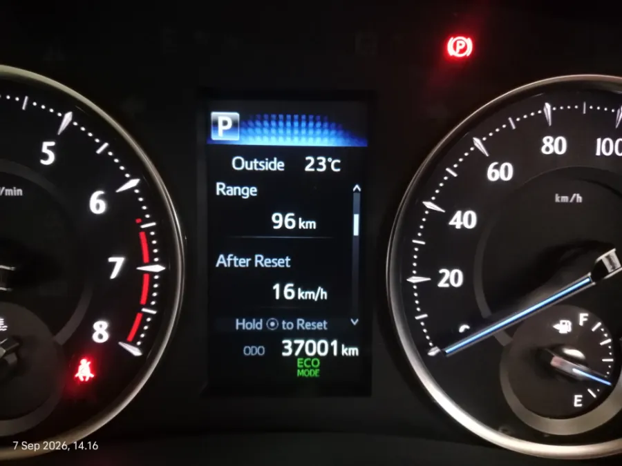 Foto Mobil Bekas Odometer Toyota Alphard 2.5 G tahun 2022