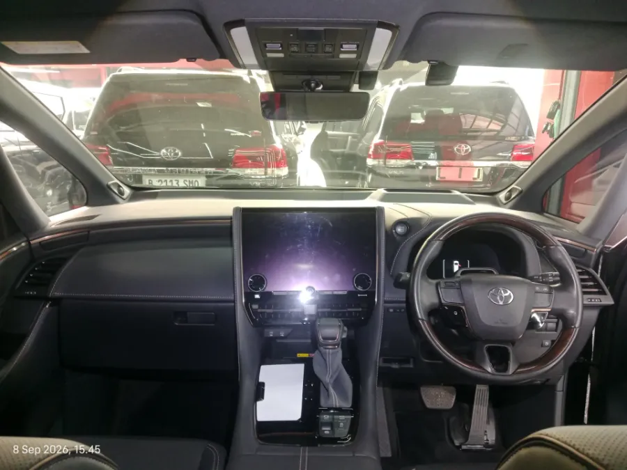 Foto Mobil Bekas Dashboard Toyota Alphard 2.5 G tahun 2023