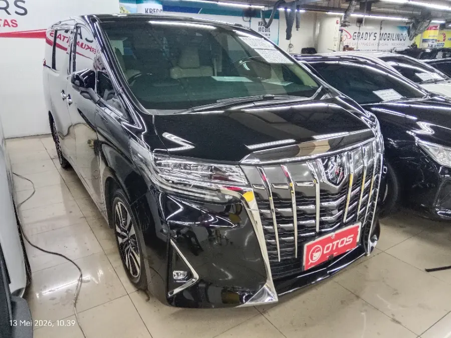 Foto Mobil Bekas Kanan Depan Toyota Alphard 2.5 G tahun 2023