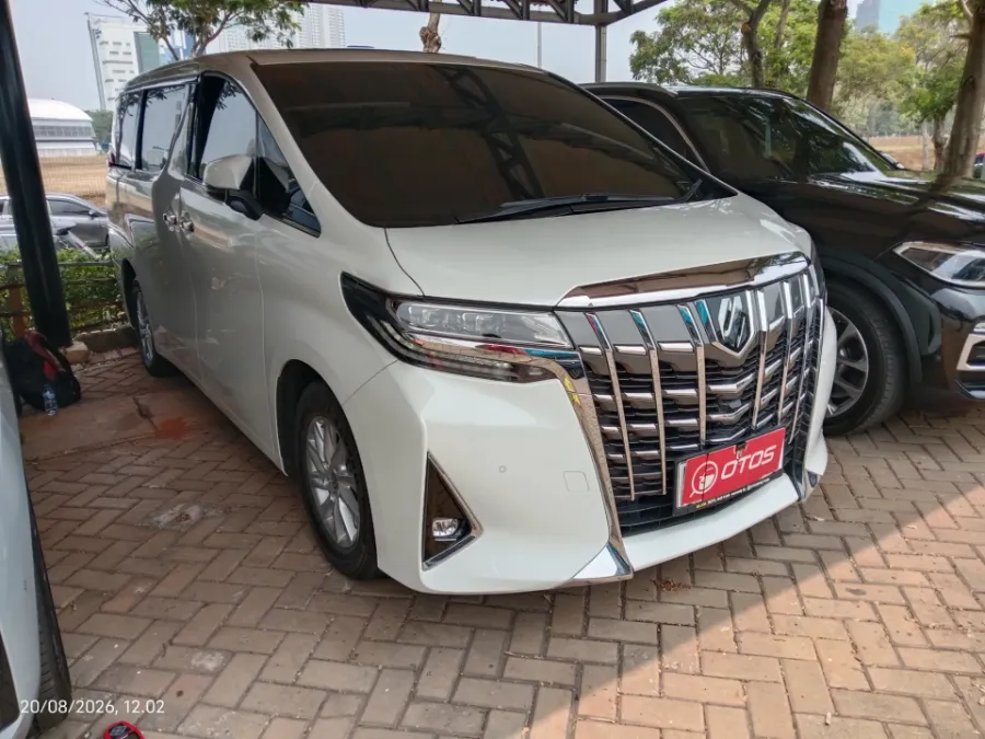Foto Mobil Bekas Kanan Depan Toyota Alphard 2.5 G tahun 2023