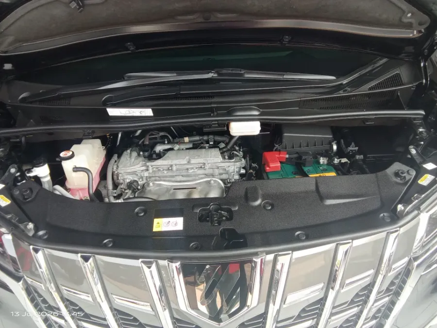 Foto Mobil Bekas Mesin Toyota Alphard 2.5 G tahun 2023