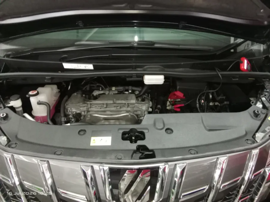 Foto Mobil Bekas Mesin Toyota Alphard 2.5 G tahun 2023