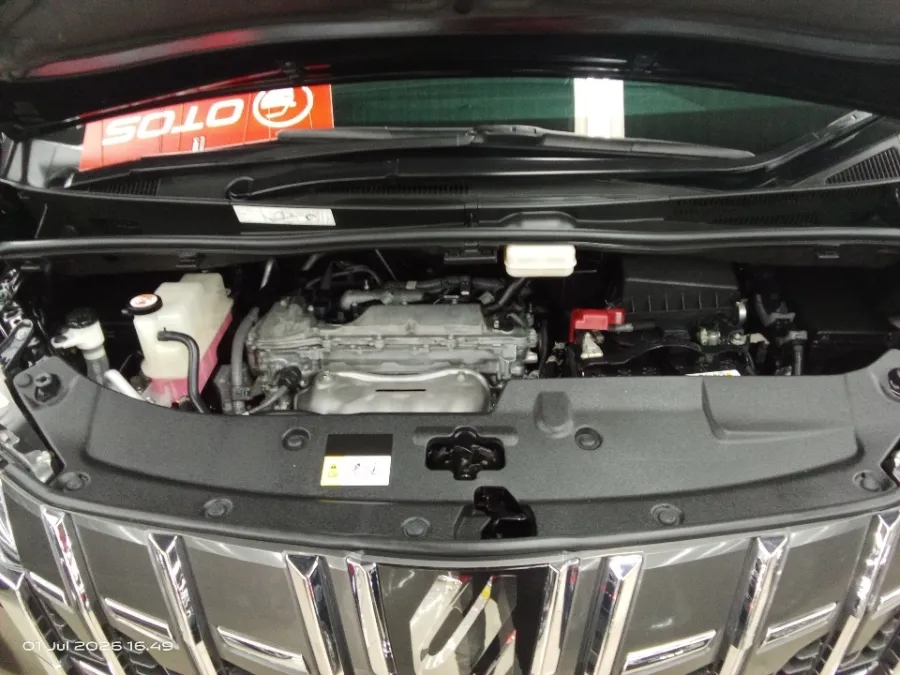 Foto Mobil Bekas Mesin Toyota Alphard 2.5 G tahun 2023