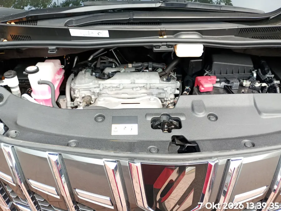 Foto Mobil Bekas Mesin Toyota Alphard 2.5 G tahun 2023