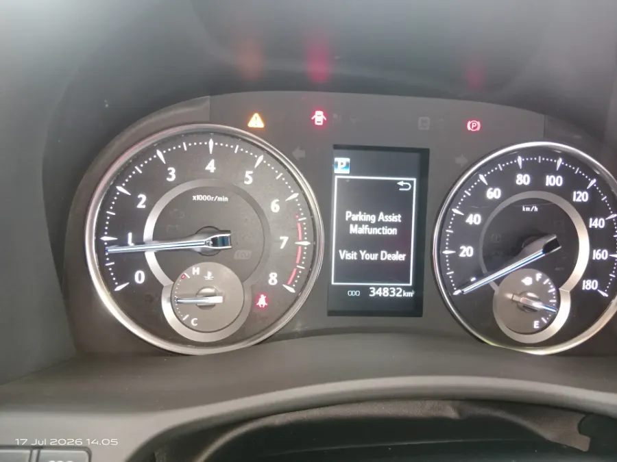 Foto Mobil Bekas Odometer Toyota Alphard 2.5 G tahun 2023