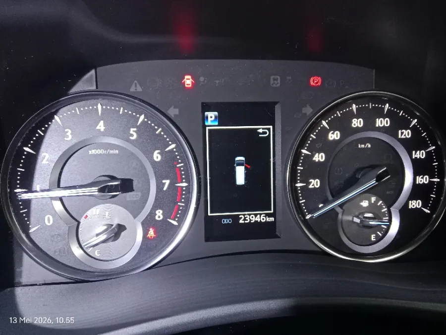 Foto Mobil Bekas Odometer Toyota Alphard 2.5 G tahun 2023