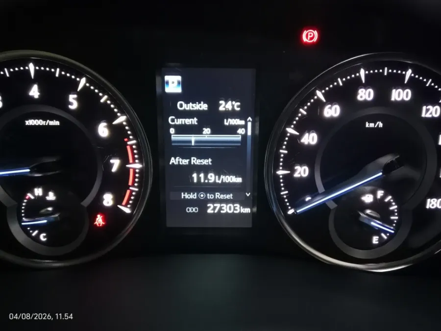 Foto Mobil Bekas Odometer Toyota Alphard 2.5 G tahun 2023