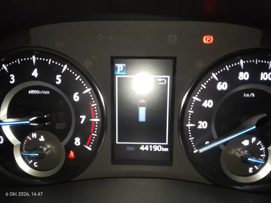 Foto Mobil Bekas Odometer Toyota Alphard 2.5 G tahun 2023