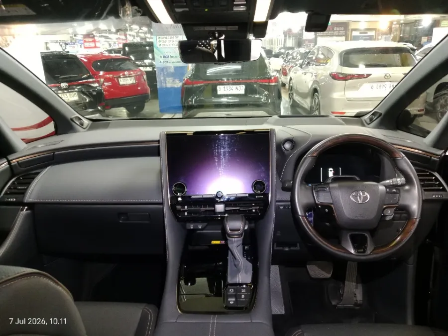 Foto Mobil Bekas Dashboard Toyota Alphard 2.5 G tahun 2024
