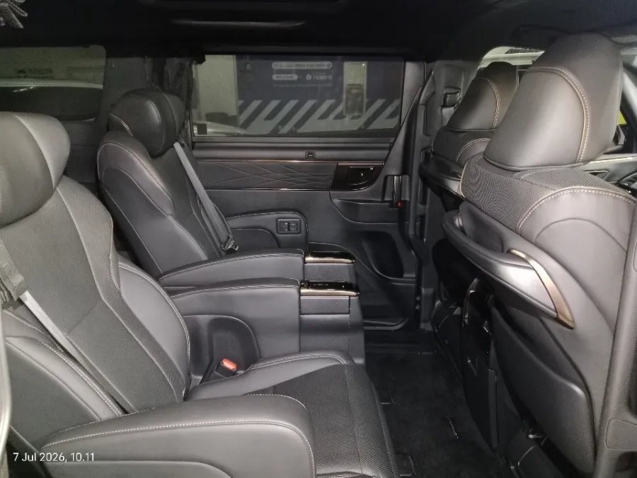 Foto Mobil Bekas Kabin Belakang Toyota Alphard 2.5 G tahun 2024