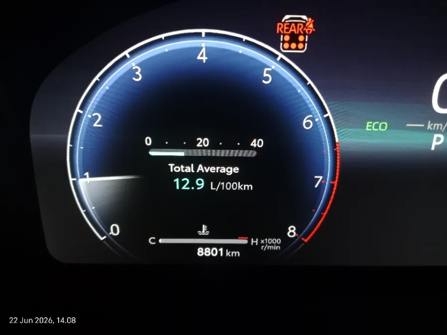 Foto Mobil Bekas Odometer Toyota Alphard 2.5 G tahun 2024