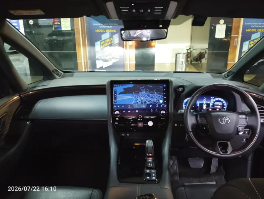 Foto Mobil Bekas Dashboard Toyota Alphard 2.5 HEV tahun 2023