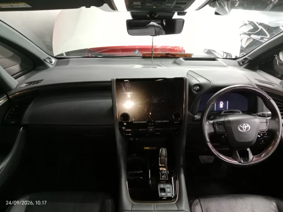 Foto Mobil Bekas Dashboard Toyota Alphard 2.5 HEV tahun 2024