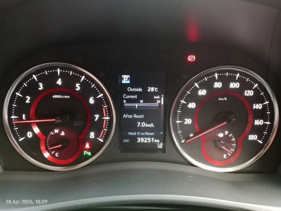 Foto Mobil Bekas Odometer Toyota Alphard 2.5 S tahun 2018