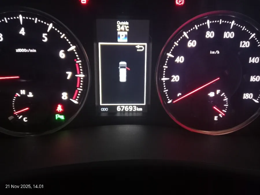 Foto Mobil Bekas Odometer Toyota Alphard 2.5 SC tahun 2017