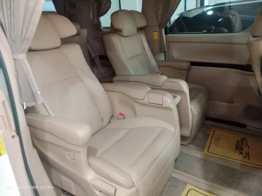 Foto Mobil Bekas Kabin Belakang Toyota Alphard 3.5 tahun 2014