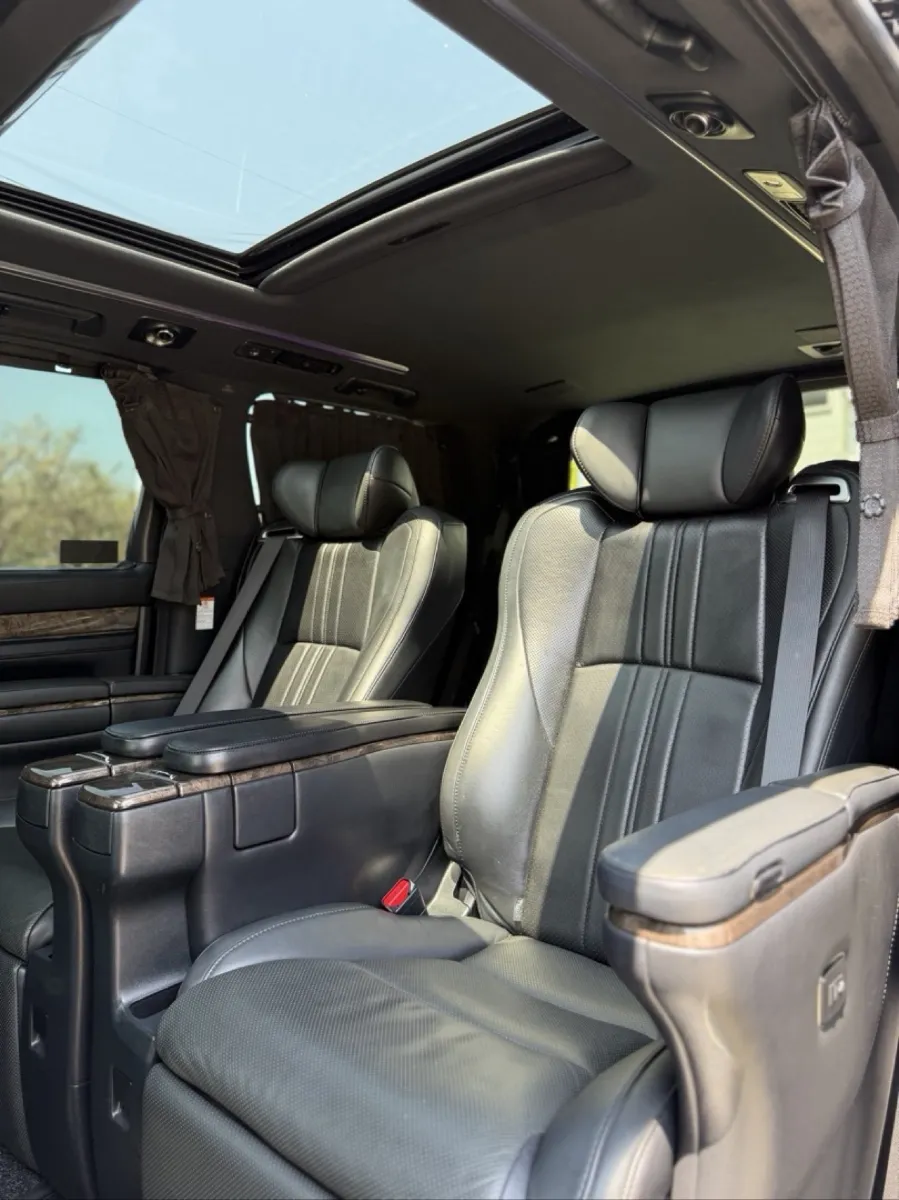 Foto Mobil Bekas Kabin Belakang Toyota Alphard 3.5 Q tahun 2019
