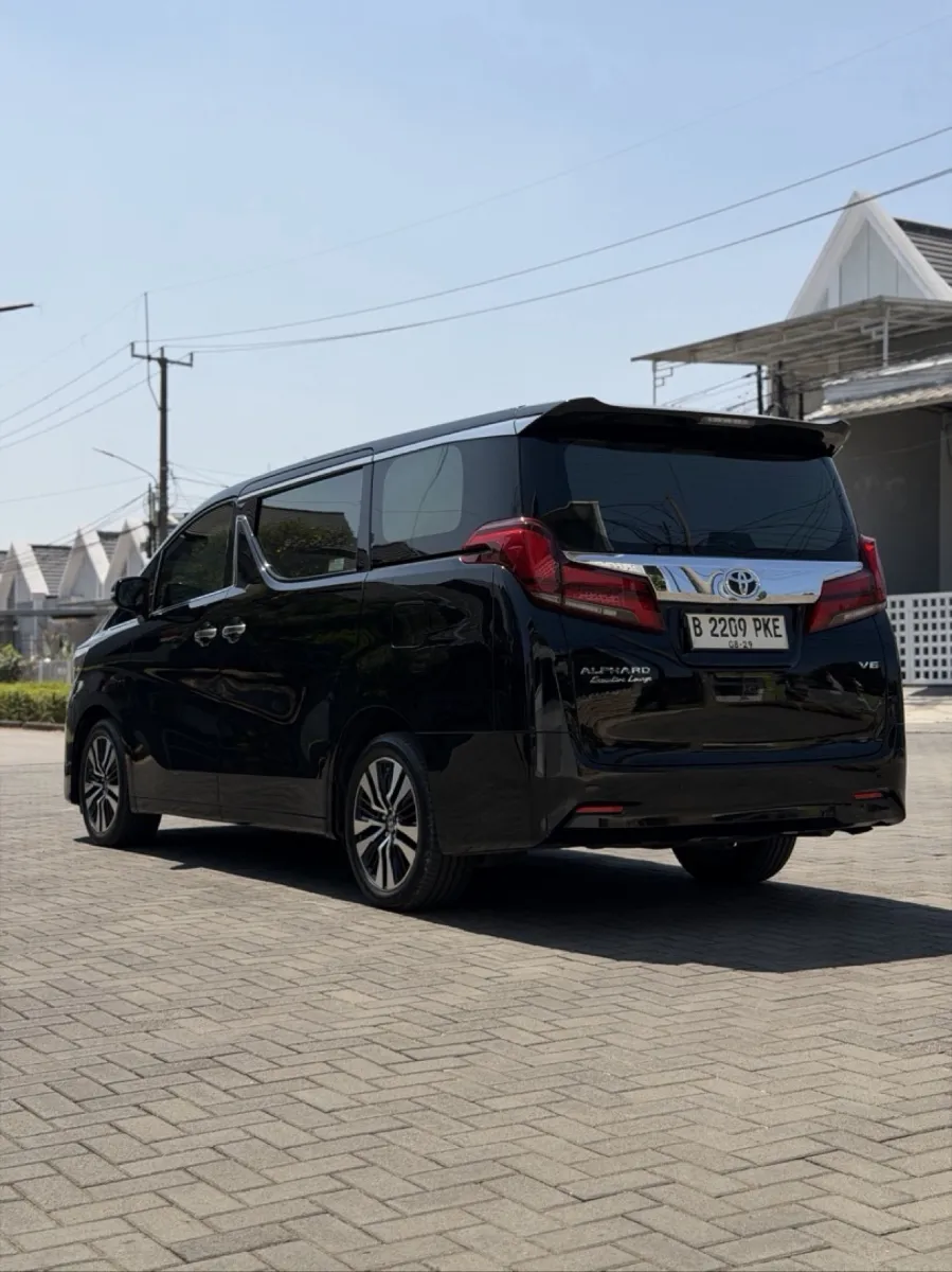 Foto Mobil Bekas Kiri Belakang Toyota Alphard 3.5 Q tahun 2019