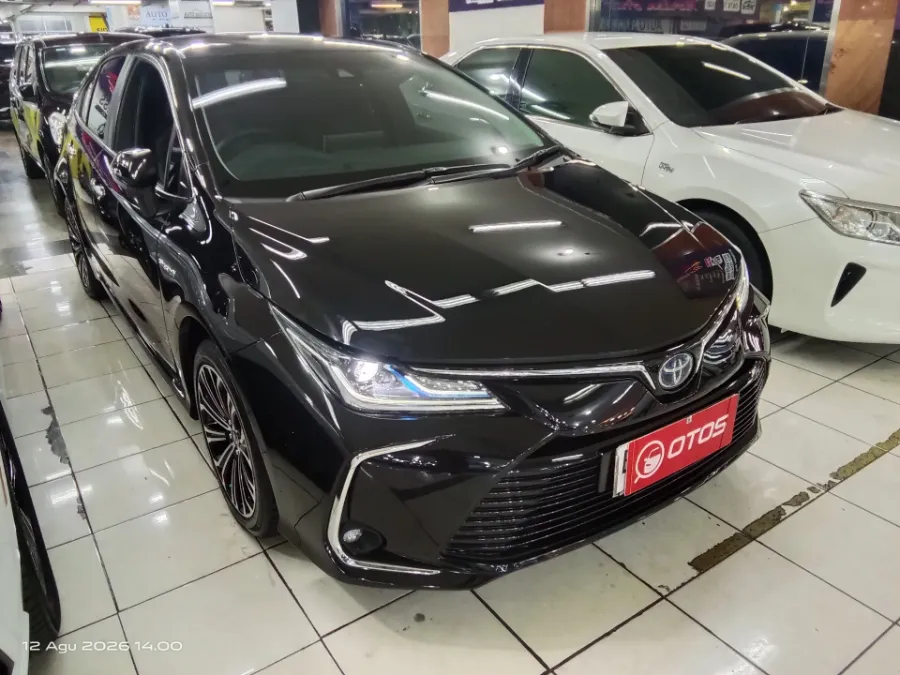 Foto Mobil Bekas Kanan Depan Toyota Altis 1.8 tahun 2021
