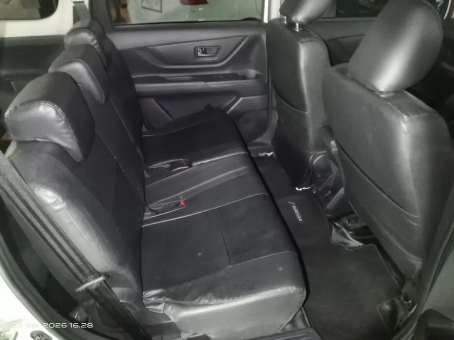 Foto Mobil Bekas Kabin Belakang Toyota Avanza 1.3 tahun 2022