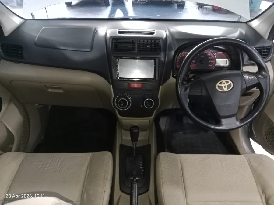 Foto Mobil Bekas Dashboard Toyota Avanza 1.3 E tahun 2013
