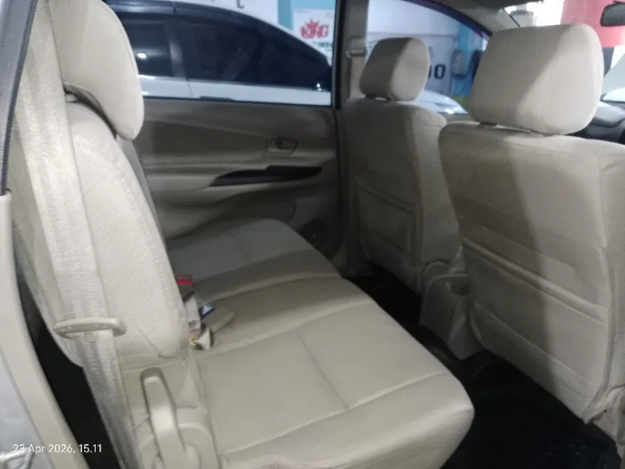 Foto Mobil Bekas Kabin Belakang Toyota Avanza 1.3 E tahun 2013