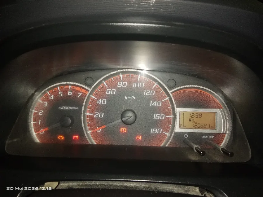 Foto Mobil Bekas Odometer Toyota Avanza 1.3 E tahun 2014