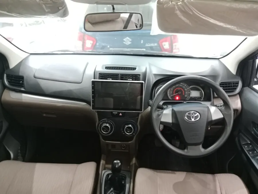 Foto Mobil Bekas Dashboard Toyota Avanza 1.3 E tahun 2017