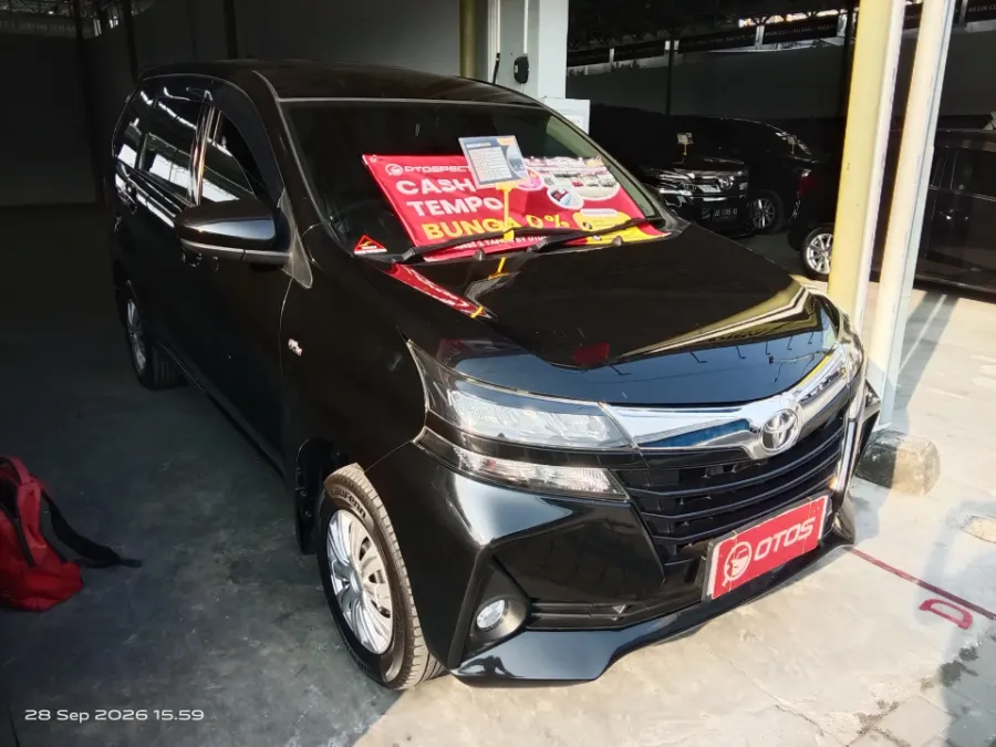 Foto Mobil Bekas Kanan Depan Toyota Avanza 1.3 E tahun 2020